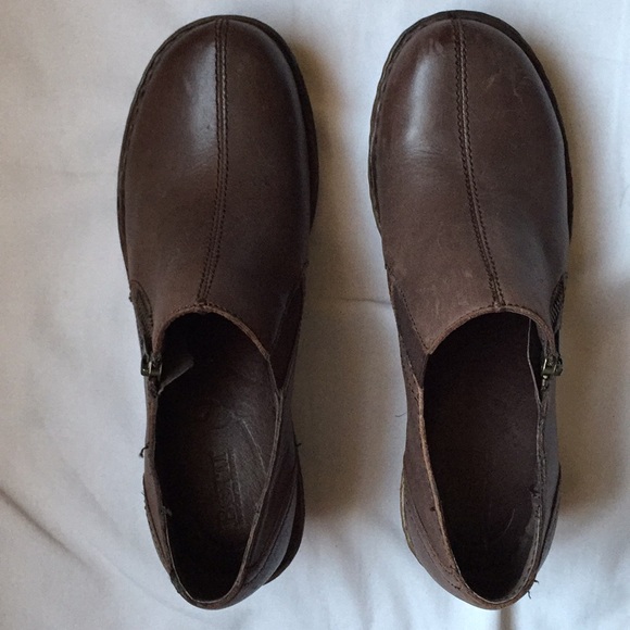 Born Shoes - Born Leather Platform Pull On Ankle Boots